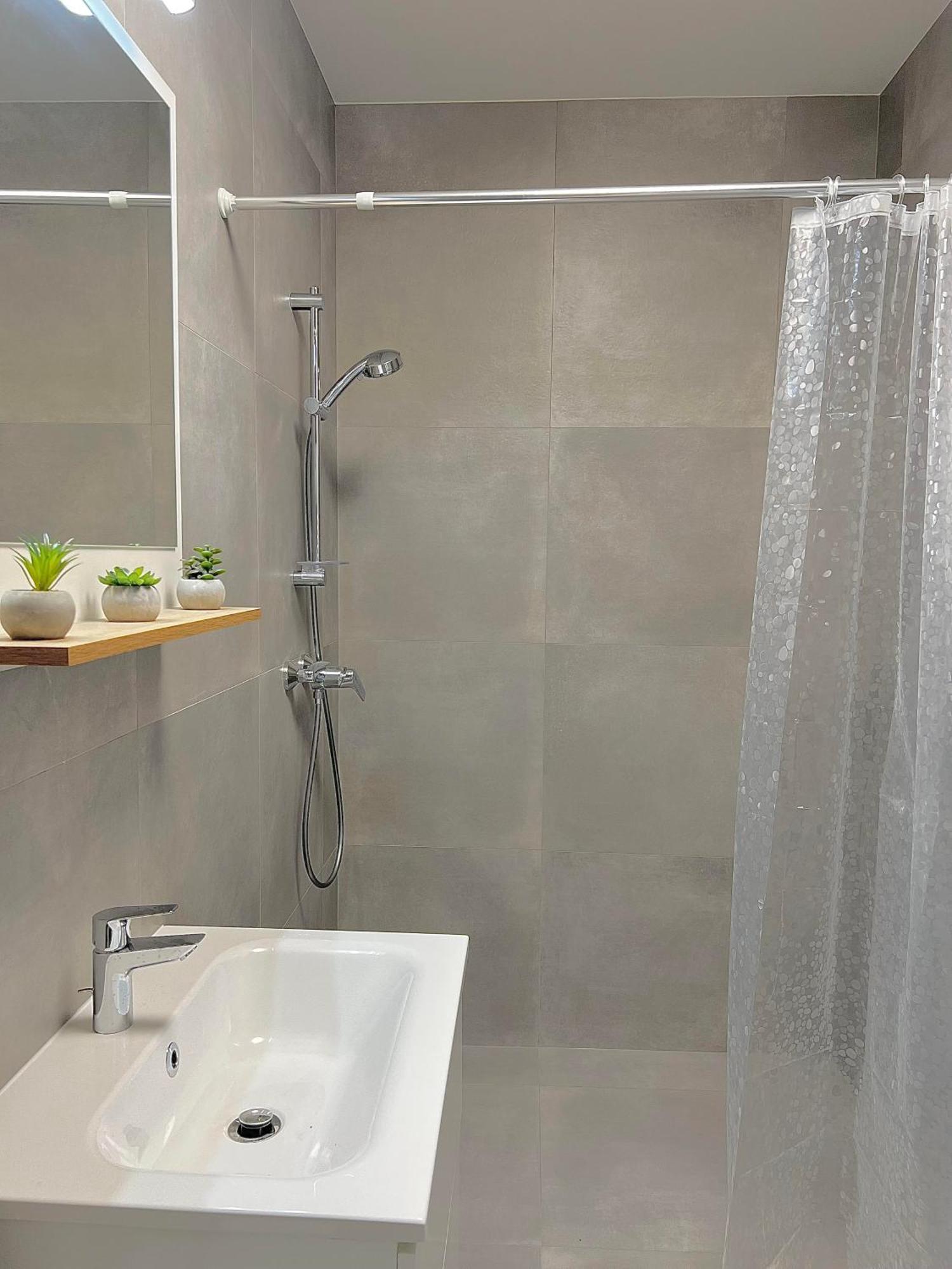 2 Moderne Apartmany 19 A 95 V Sukromi V Centre Mesta Turcianske Teplice Ngoại thất bức ảnh